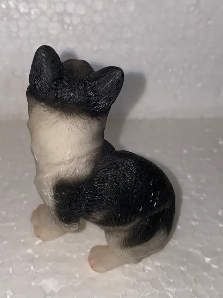Vintage Resin Cat Figurine As Pictured All Average 3.5-4" In Length
