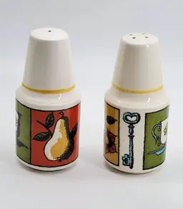 Holt Howard Salt & Pepper 1964 Key, Pear, Flower