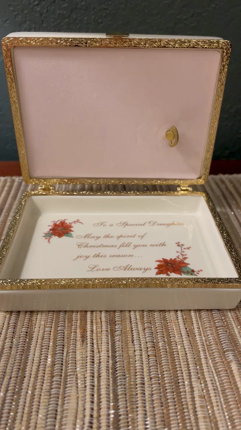 Christmas Heirloom Porcelain Music Box For Daughter