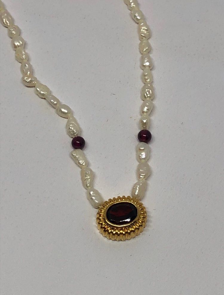 Vintage Avon Genuine Pearls & Garnet Necklace with Box