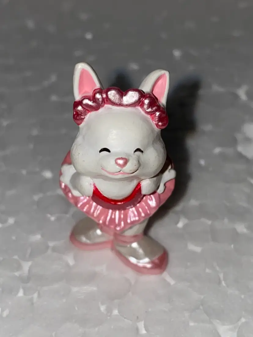 25% Off Vintage Hallmark Valentines Day Merry Miniature Figurine As Pictured (was $6)