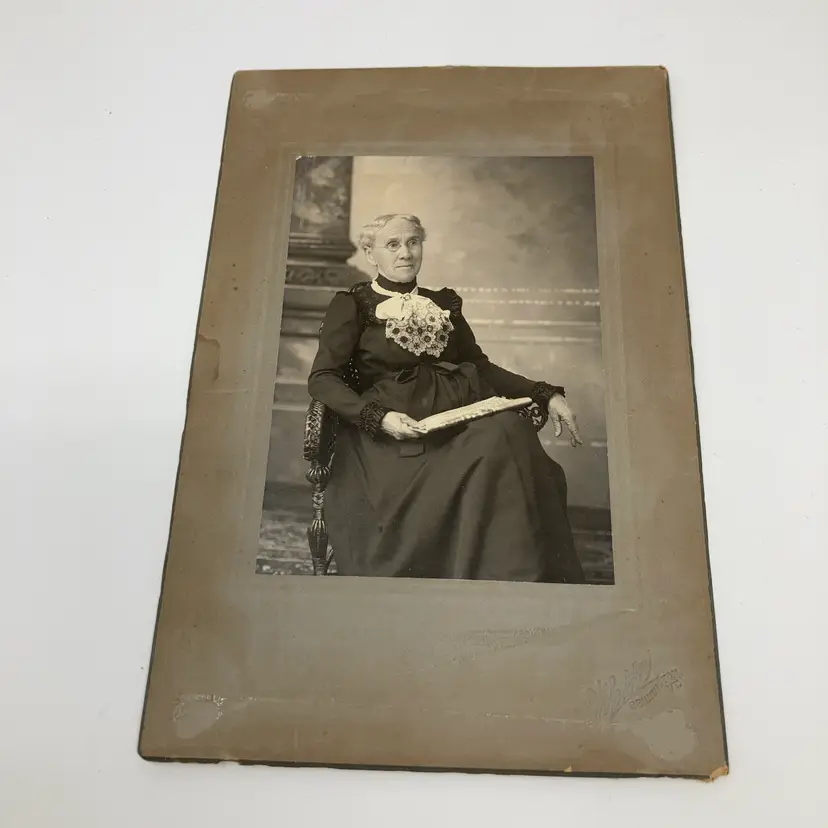 Antique Cabinet Card Photograph!