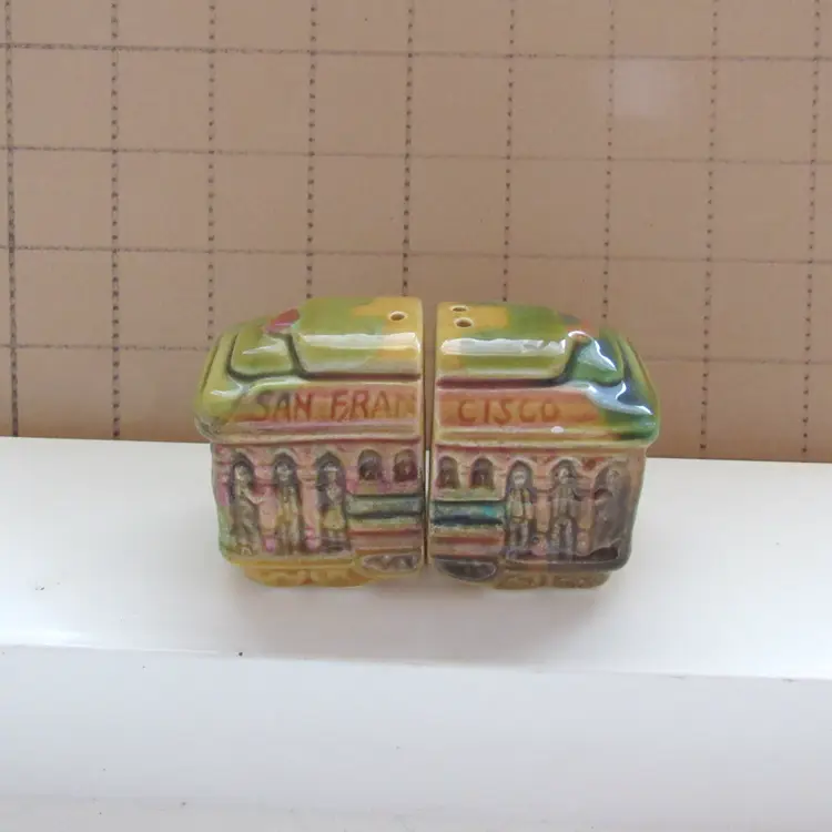 VTG San Francisco Street Car Salt and Pepper Shaker Set