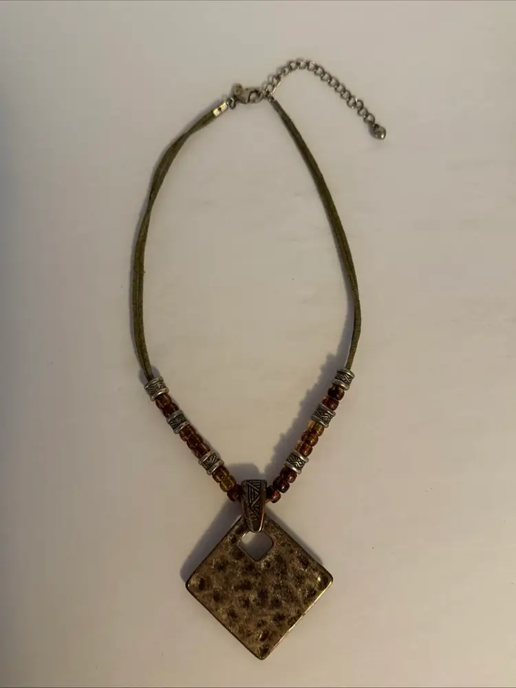 Premier Designs  BALI   Antiqued Matte Brass Pendant Necklace
