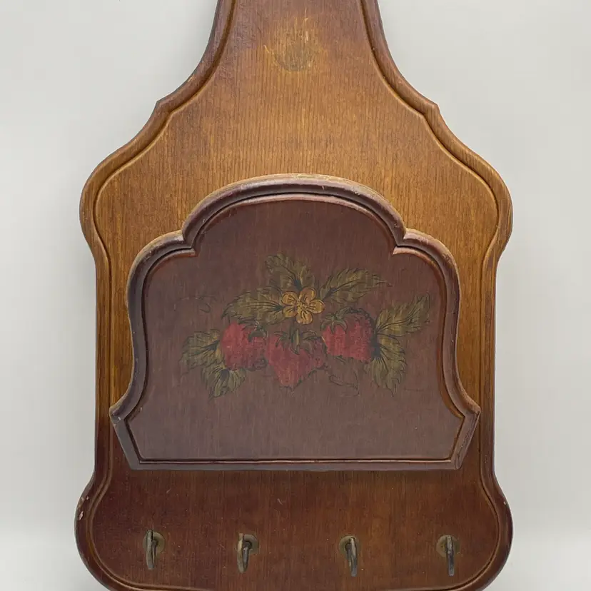 🍓Vintage Wooden Wall Hanging, Mail Letter Holder, Key Hooks, Strawberries🍓
