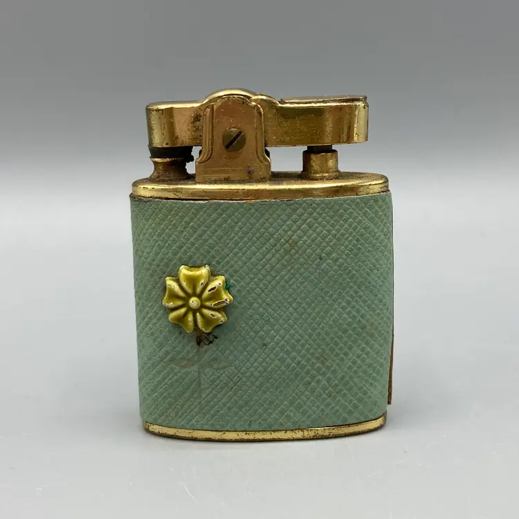 Vintage 1960's Buxton Floral Ladies Lighter - Made in Japan - READ