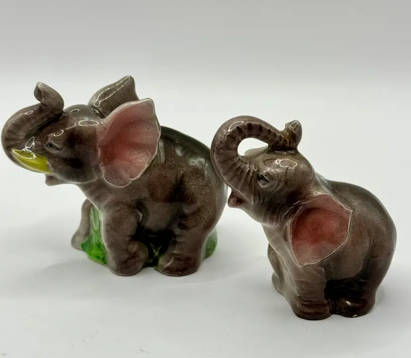 Vintage 1950’s Ceramic Elephant Figurines Salt & Pepper Shakers, Charming Miniature Pair, Glossy Brown Finish, Unbranded, Made in Japan