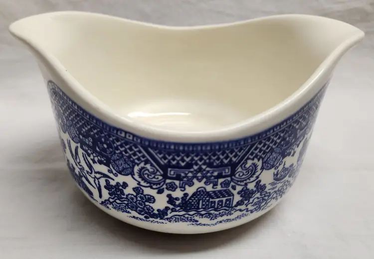 Churchill Blue Willow Cranberry Bowl