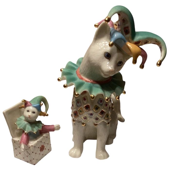 #01 Lenox Court Jester And Cat In The Box