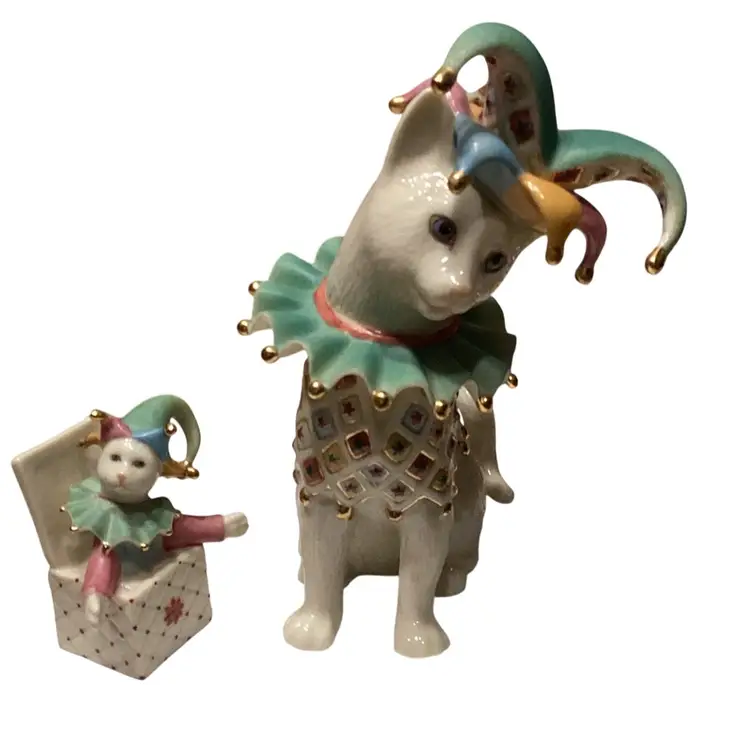 #05. Lenox Court Jester And Cat In The Box