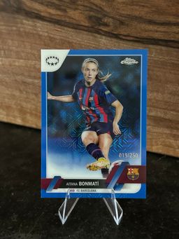 Aitana Bonmati 2022-23 Topps Chrome Women's Blue Mojo Refractor #14 FCB #019/250