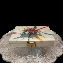 Coquette Hinged With Clasp Box