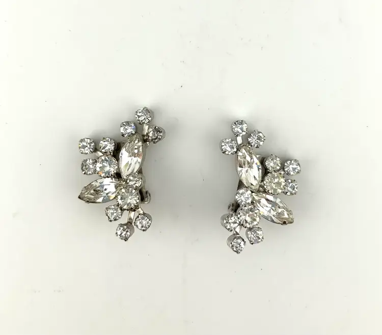 Vintage Silver Tone Rhinestone Clip-on Earrings 1.5”x 1”