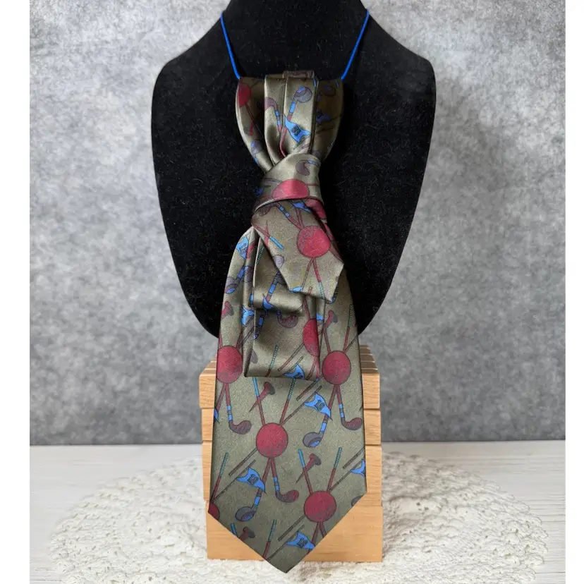 Made By Me: Upcycled Vintage Tie Necklace – One-of-a-Kind Statement Piece