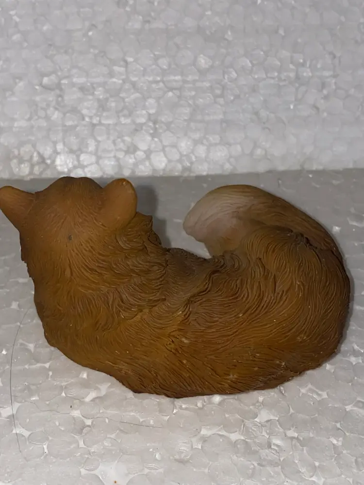 Vintage Resin Cat Figurine As Pictured All Average 3.5-4" In Length