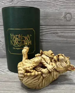 Harmony Kingdom Pride and Joy Box Figurine Mama Tiger Tigress & Baby Cuddling