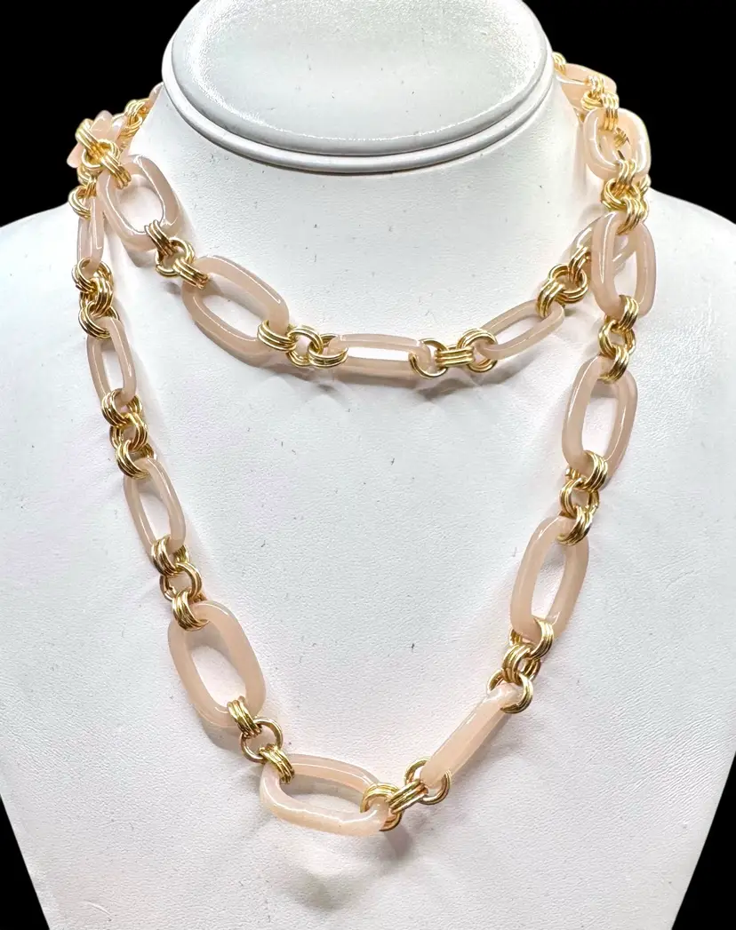 Vintage Cookie Lee Necklace Gold Tone Link Ring Chain Pink Acrylic with Tag 34”