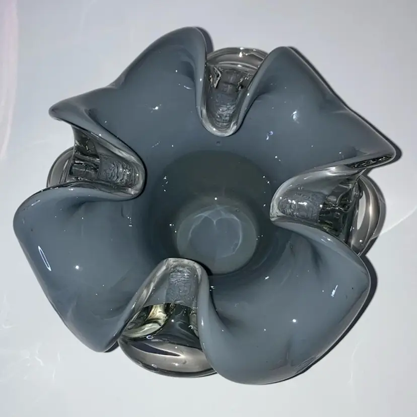 Vintage Murano Italian Glass Ashtray! Grey Interior Clear Exterior! Biomorphic Ruffled Design! 3 1/2” Tall 5 1/2” Wide! READ! Tiny Roughness On Bottom As Expected With Something Of This Age! See Pics!
