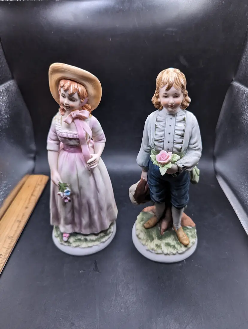 Vintage Set of 2 Lefton Boy and Girl Courting Couple Each Holding Flowers