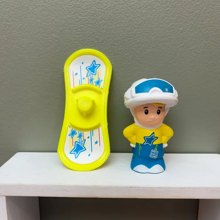 2019 Little People Snowboarder