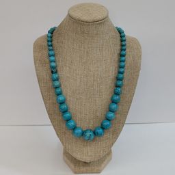 Southwestern Chunky Graduated Faux Turquoise Bead Necklace 23"