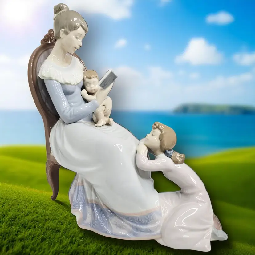 "Lladro ""Story Hour"" #5786 - Porcelain Figurine - MOTHER READING TO CHILD RARE