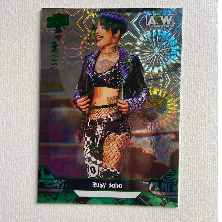 2023 Ruby Soho Green Pyro /349