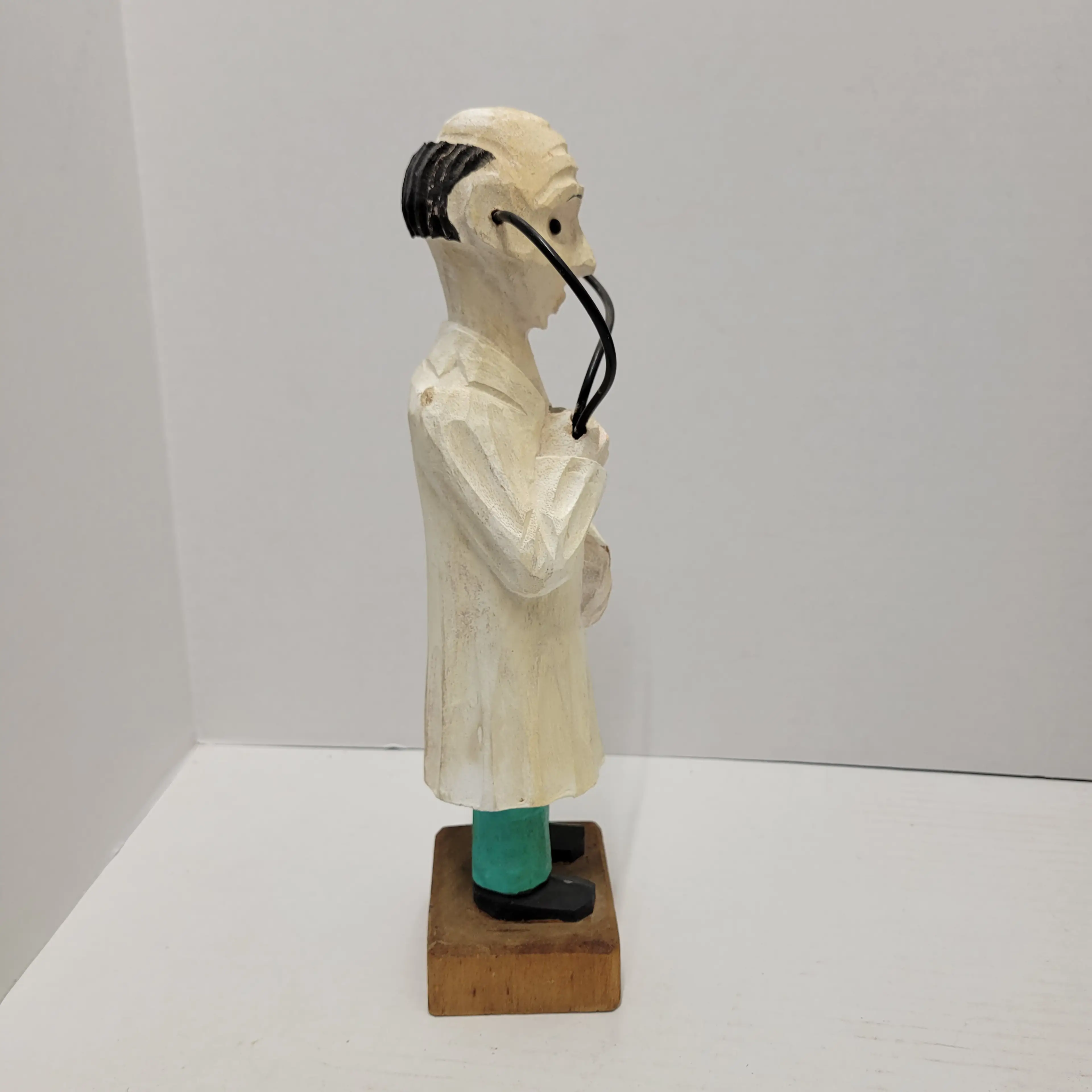 Image 2 of 9