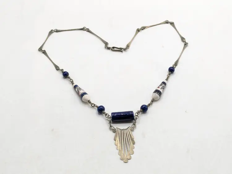 Vintage Peruvian Ceramic Beaded Silver Tone Blue White Necklace