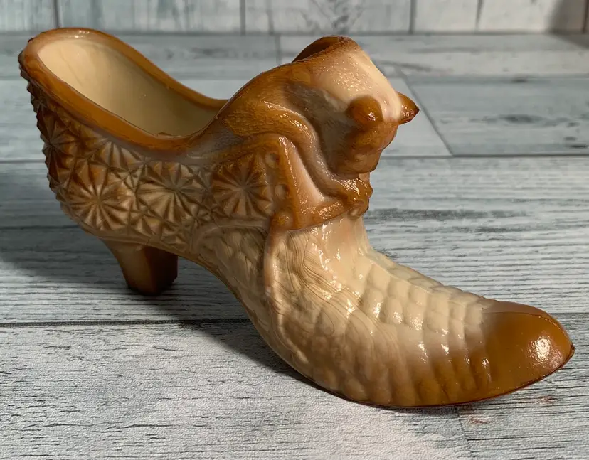 Boyd Shoe With Cat Head Brown/tan Slag Glass Marked B