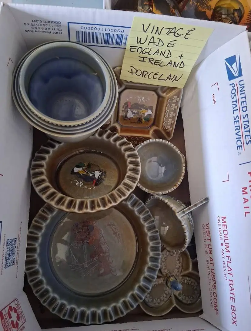 Vintage WADE IRELAND PORCELAIN Boxed Lot!!