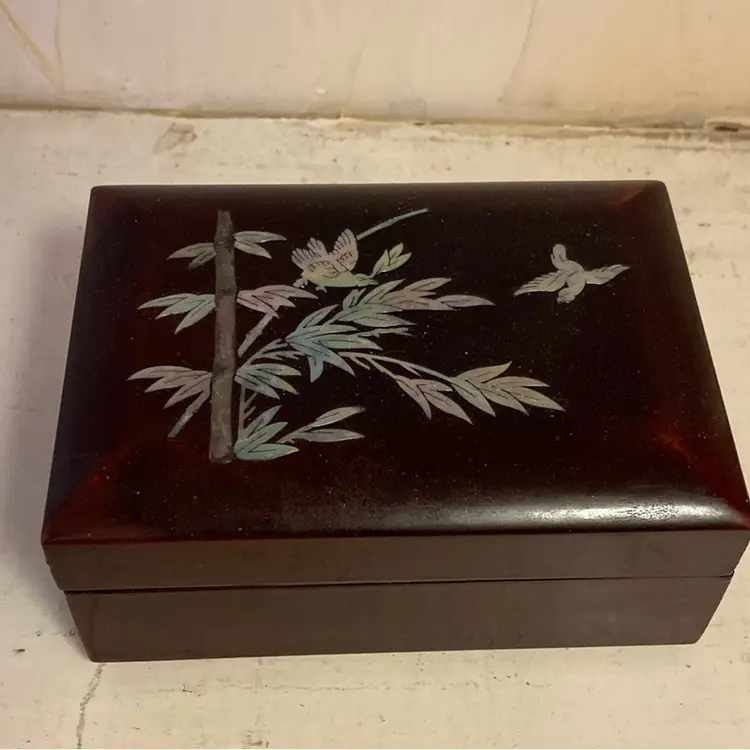 #0752 - Box Vintage Brown Lacquer Jewelry Box Iridescent Mother of Pearl Inlaid Birds & Bamboo Design Antique  Trinket Storage