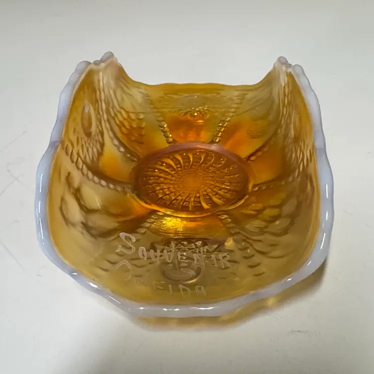 Oneida Amber Glass Souvenir Bowl Carnival Peach Opalescent berries and sun 6”