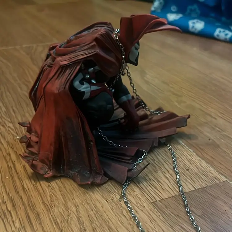 Spawn 8 Cover Statue LOOSE