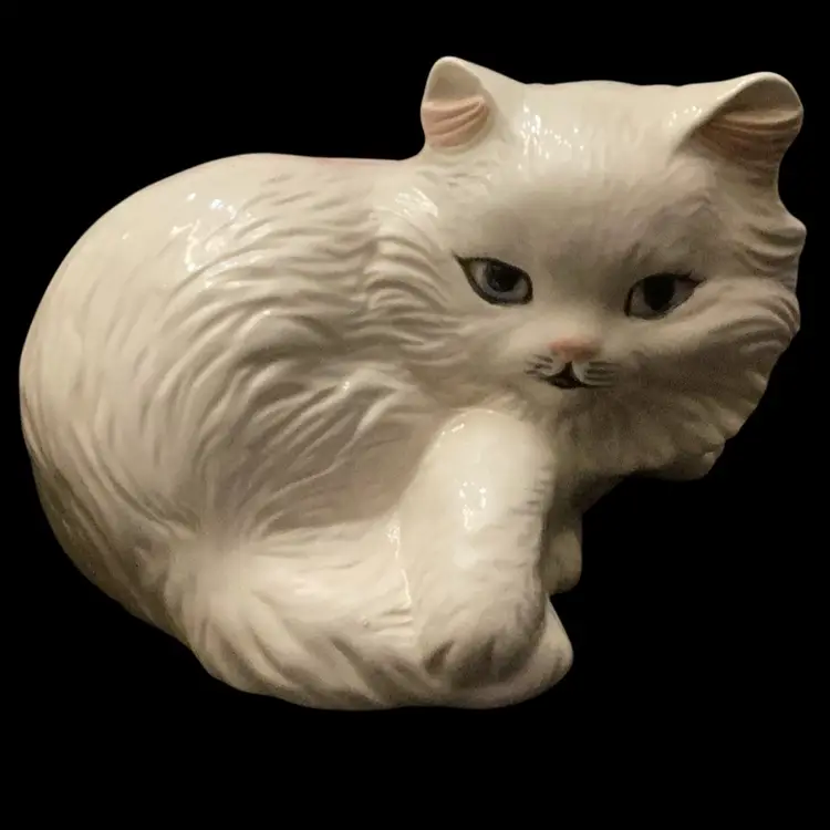 Vintage Ceramic Figurine White Kitten With Blue Eyes