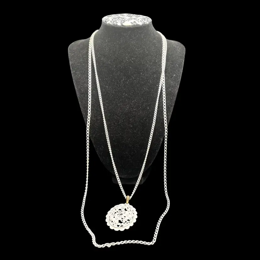 White Metal Costume Double Strand Cameo Style Necklace