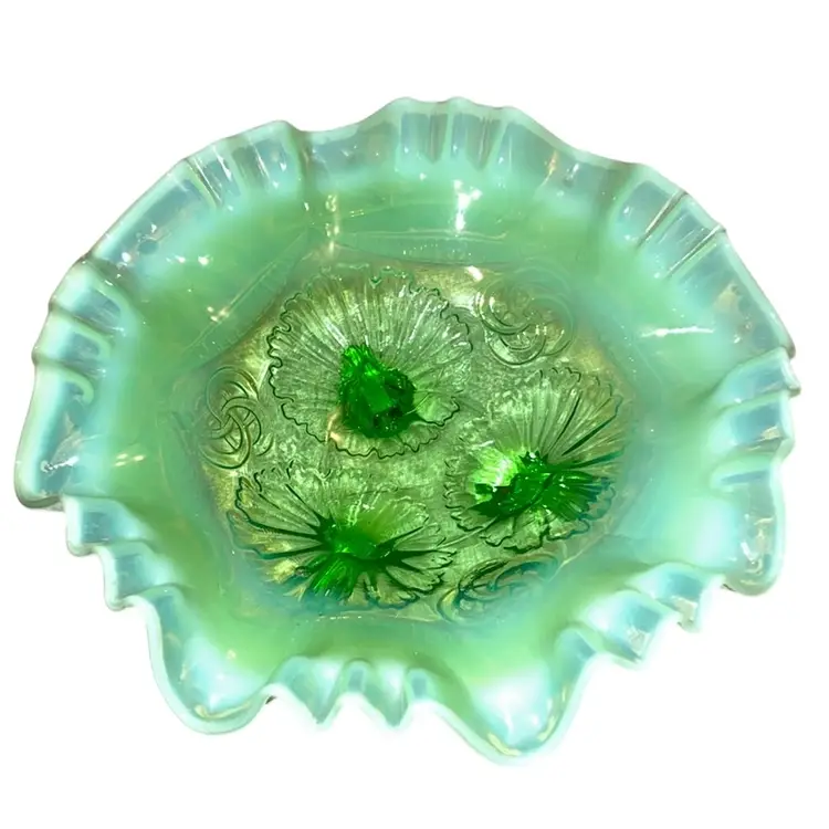 Antique Green Opalescent Jefferson Glass Ruffles & Rings Bowl 9”