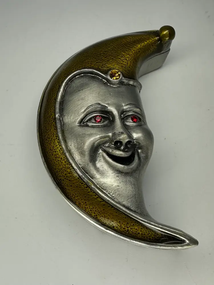 Exclusive Gifts & Holiday Must-Haves For You 🎁 