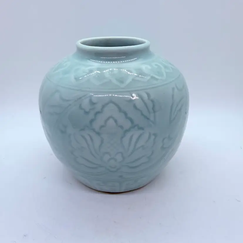 Vintage Celadon Glaze Chinese Pottery Vase Light Green Ginger Jar 5" 1960s
