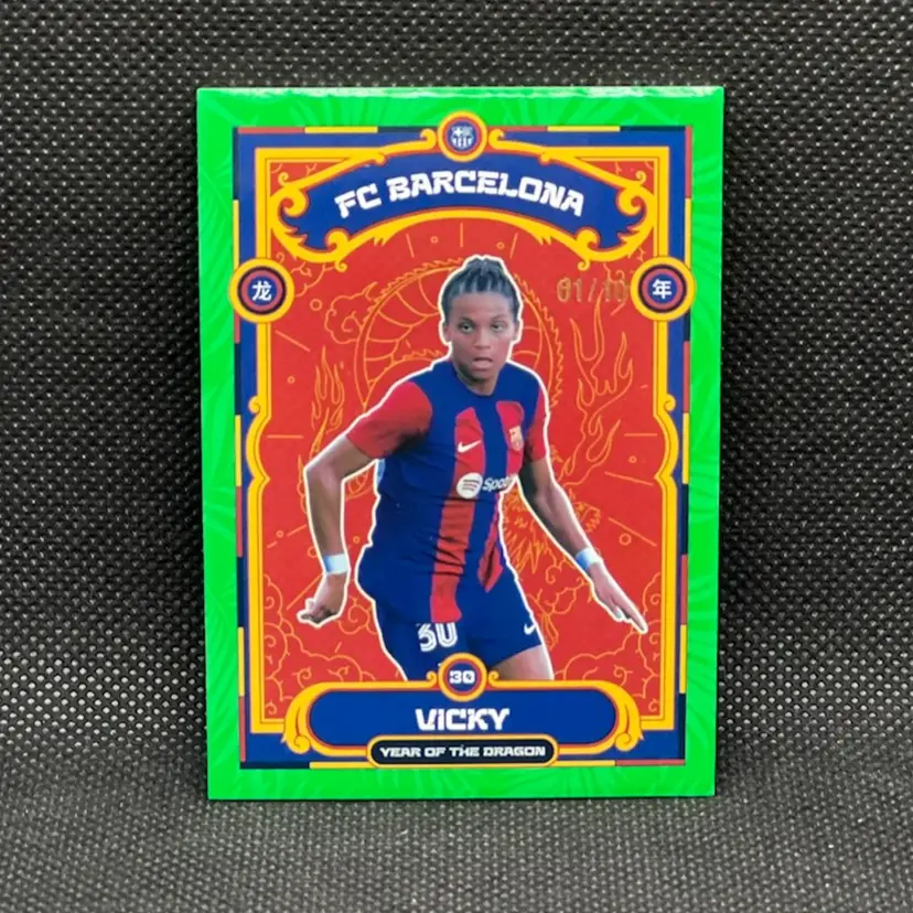 Vicky Lopez 2024 Topps Barcelona Dragon Set Green /10 Barcelona Soccer Card