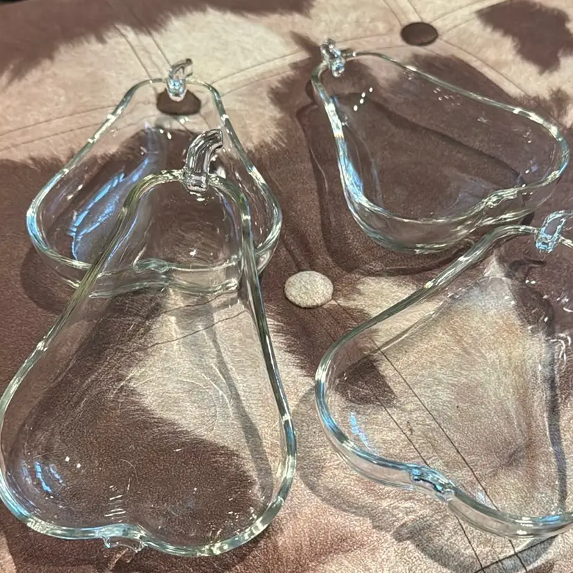 Set Of 4 Pear Shaped Berry Bowls
