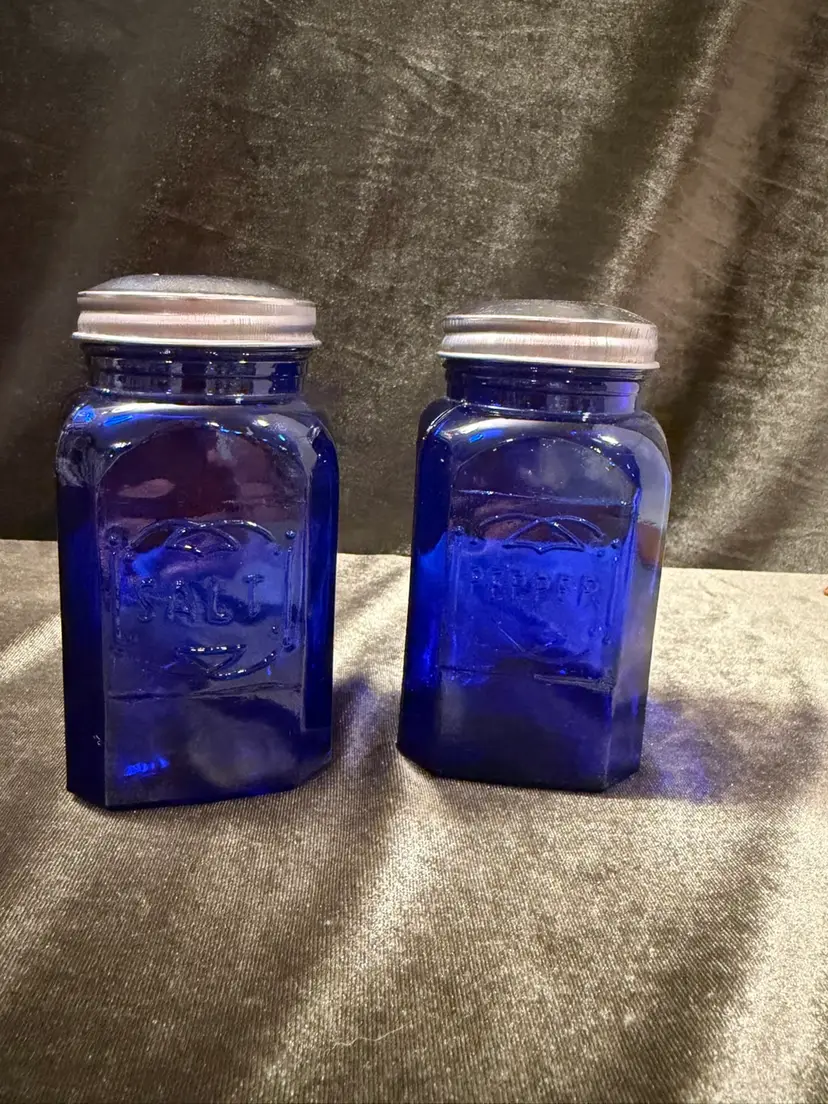 Vintage Depression Glass Salt and Pepper Shakers Cobalt Blue Shakers