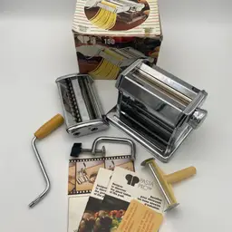 Pasta Pro 150 Pasta Machine w/ Spaghetti & Fettucine Attachment - VTG 1983