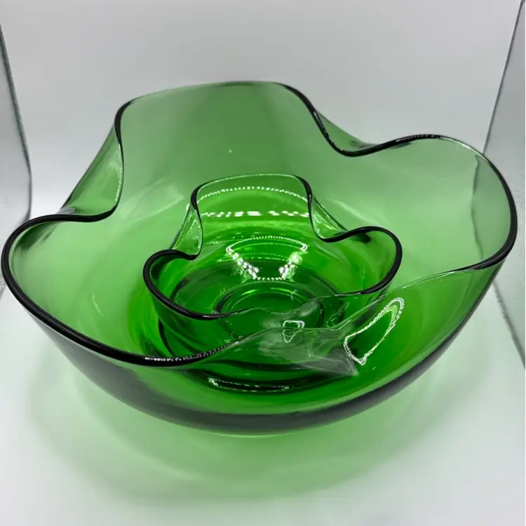 MCM Wavy 1960s Ruffled-Edge Vintage Green Bowl Set of 2