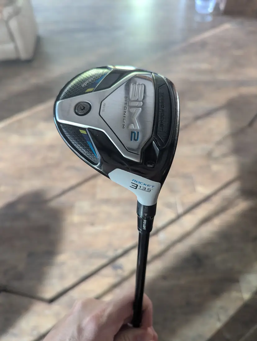TaylorMade sim2 titanium 3wood rocket.
