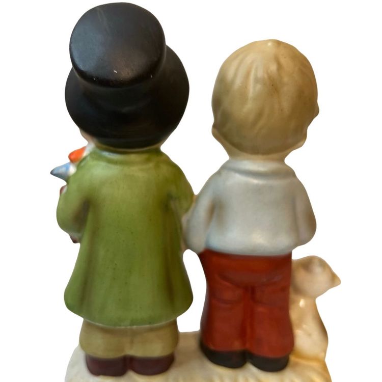 Vintage dabs Japan Christmas Caroling Boys Figurine 5”x 6.5” FF