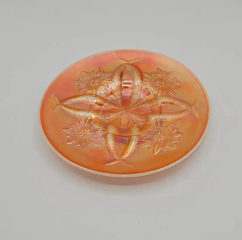 RARE Dugan Peach Opal Four Flowers Carnival Glass Plate.  C 1904-1906.
