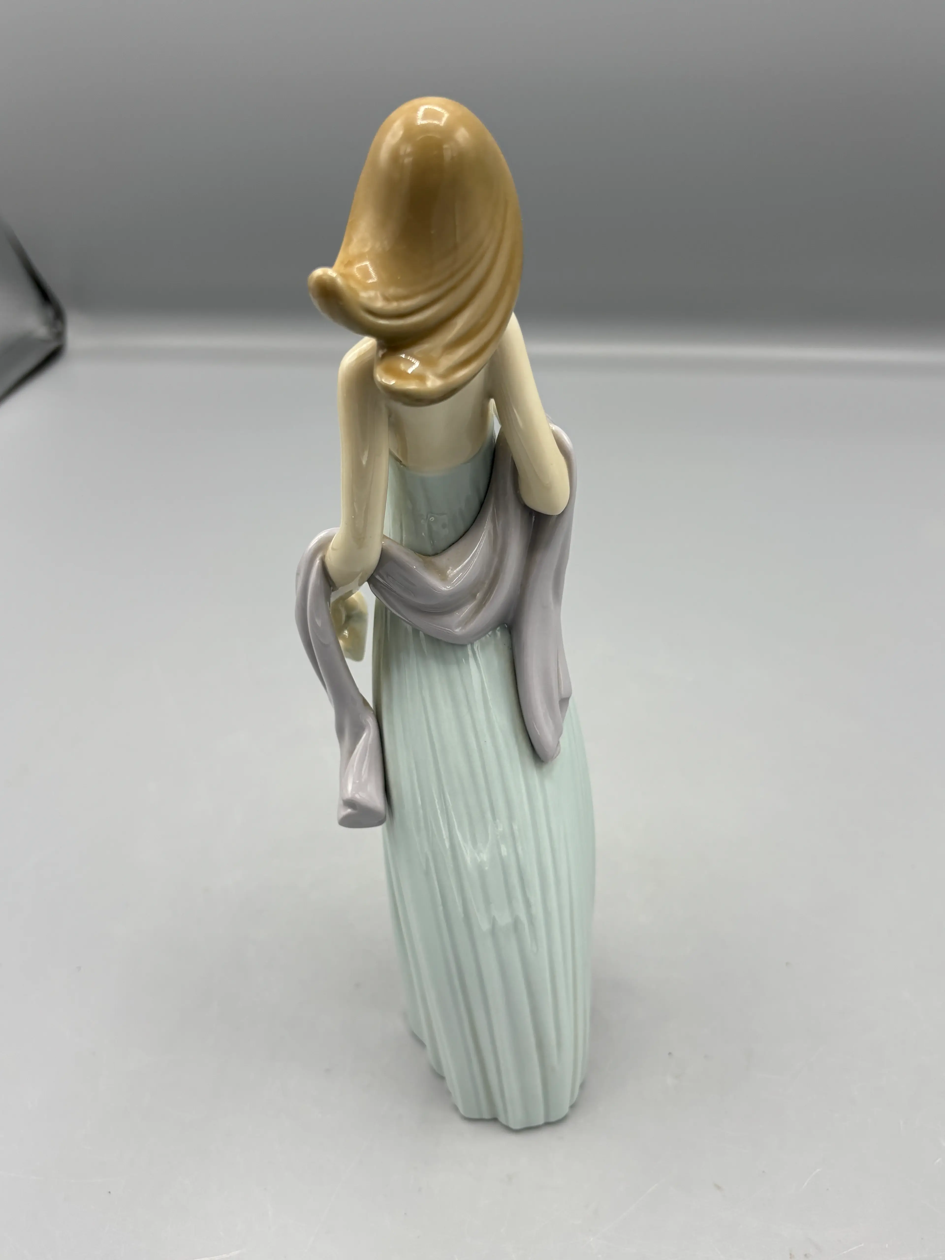 Image 3 of 6