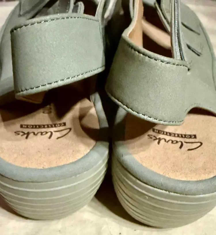 NWT Clarks Reedly Juno Sage Adjustable Strap Women’s shoes Size 8