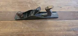 Un branded scrub plane